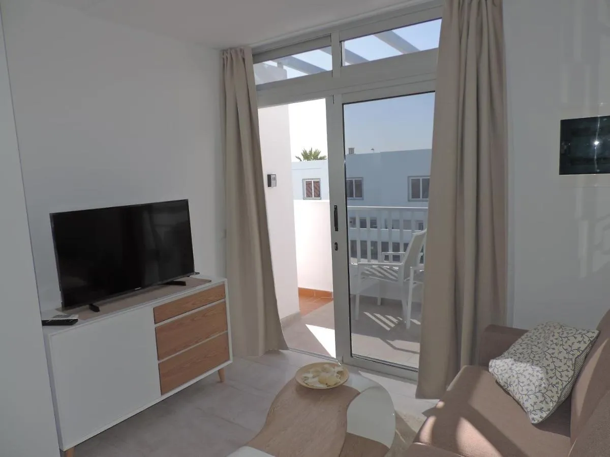 Apartment Los Gracioseros 211 - 2 Beds - 1St Floor - Air-Con - Uk Tv - Wi-Fi Puerto del Carmen